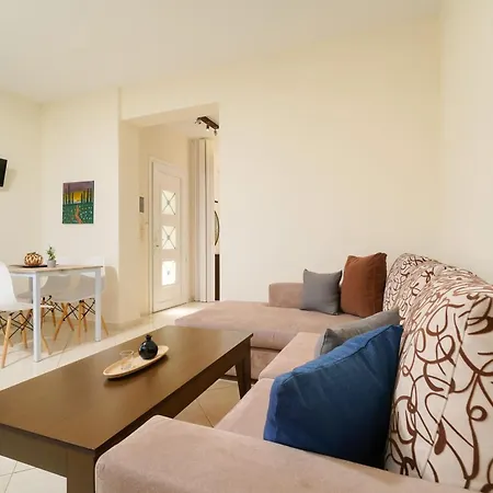 Ilias Aparthotel 3*